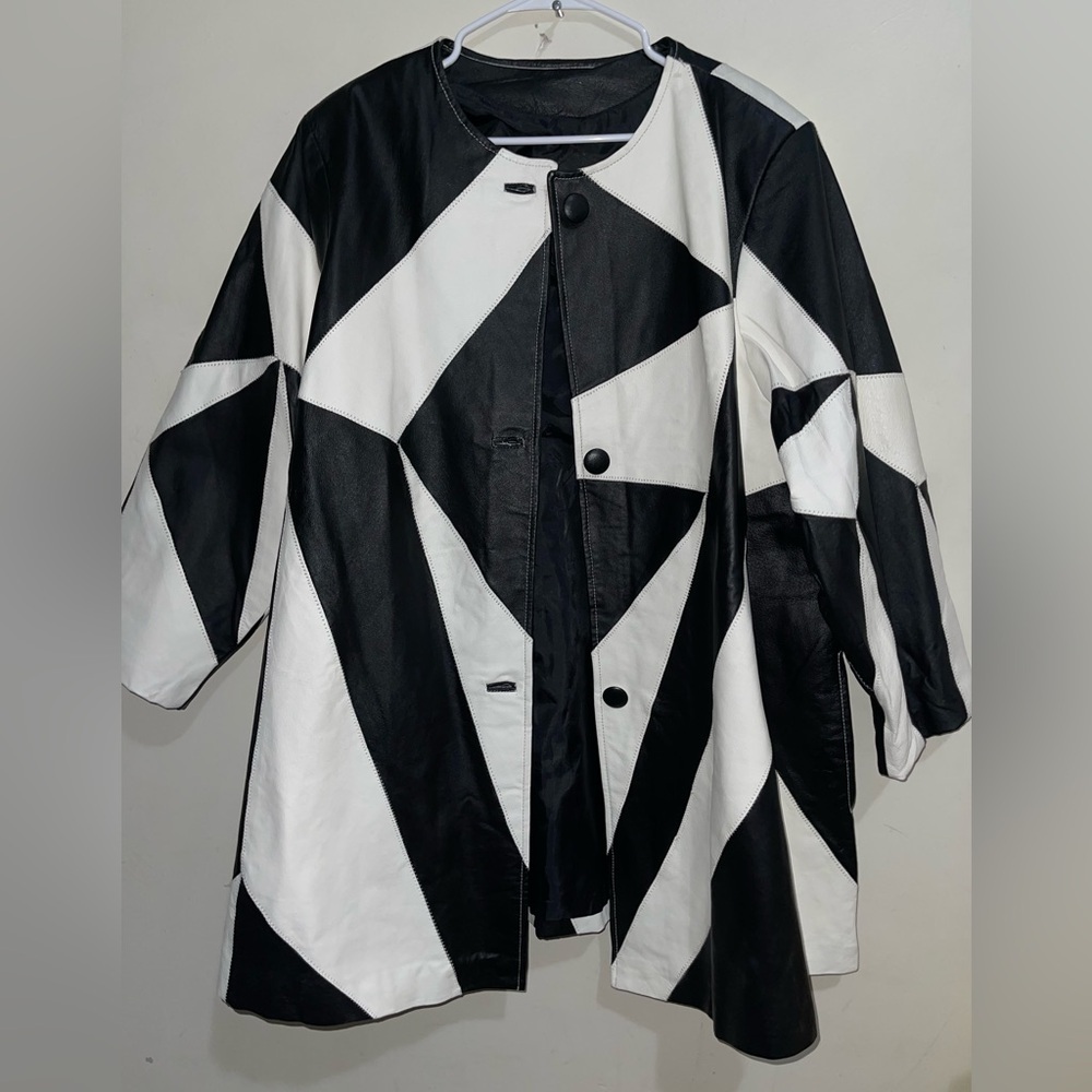 Nwot Beautiful Rare Leathet Jacket